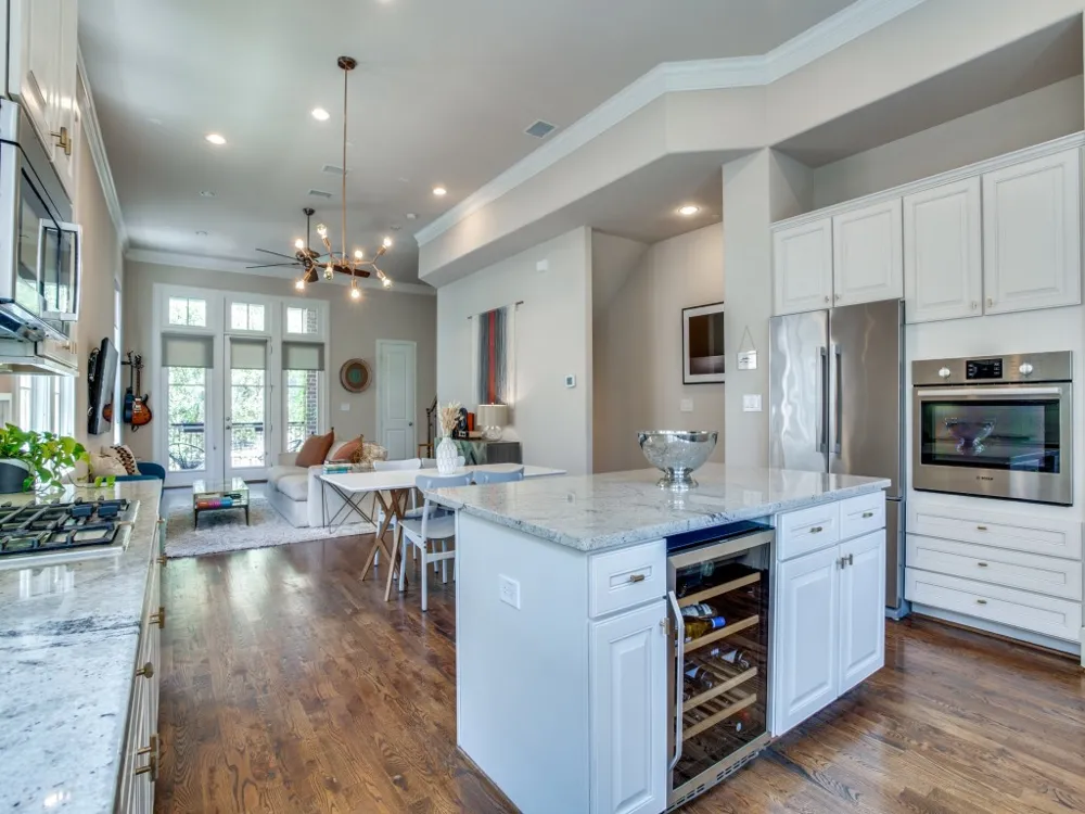 2113 Minehampton Lane Dallas, TX 75201