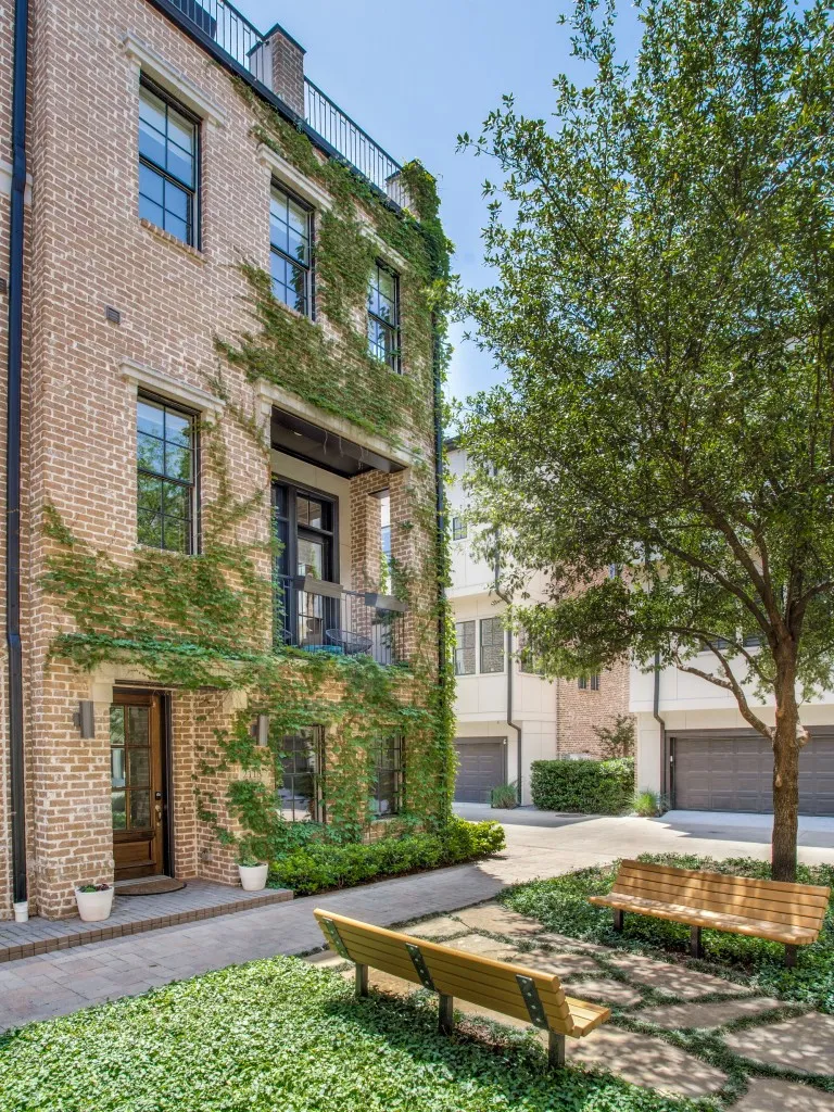 2113 Minehampton Lane Dallas, TX 75201