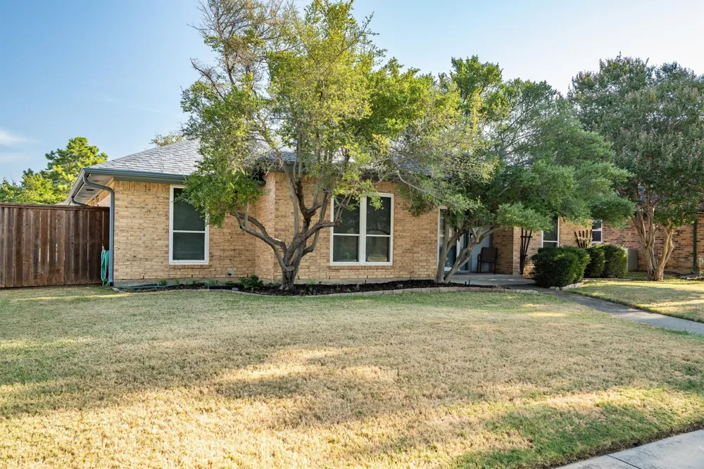 1304 River Oaks Drive Flower Mound, TX 75028