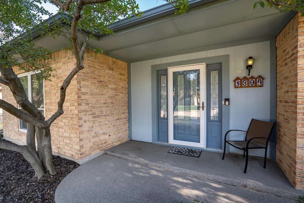 1304 River Oaks Drive Flower Mound, TX 75028
