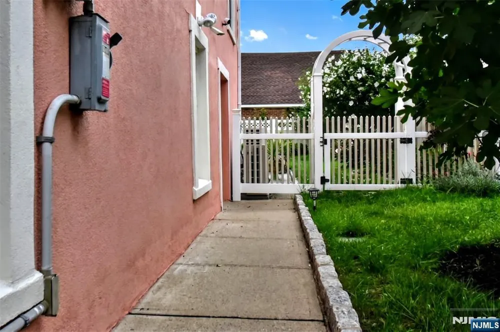 112 Pink Street Hackensack, NJ 07601