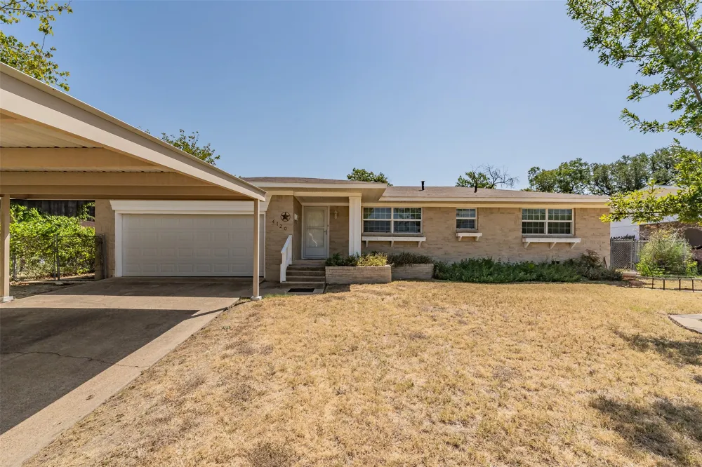 4120 Church Drive Lake Worth, TX 76135