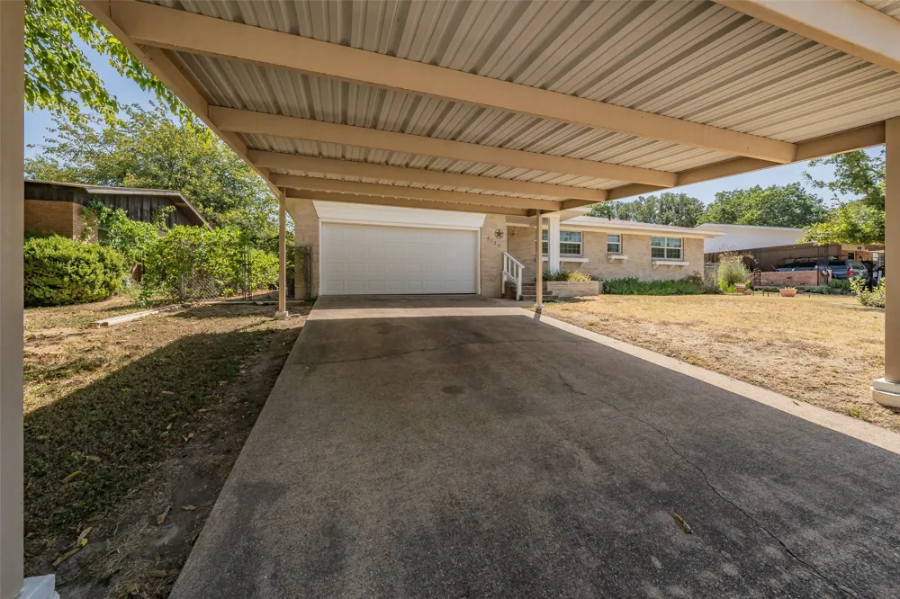 4120 Church Drive Lake Worth, TX 76135