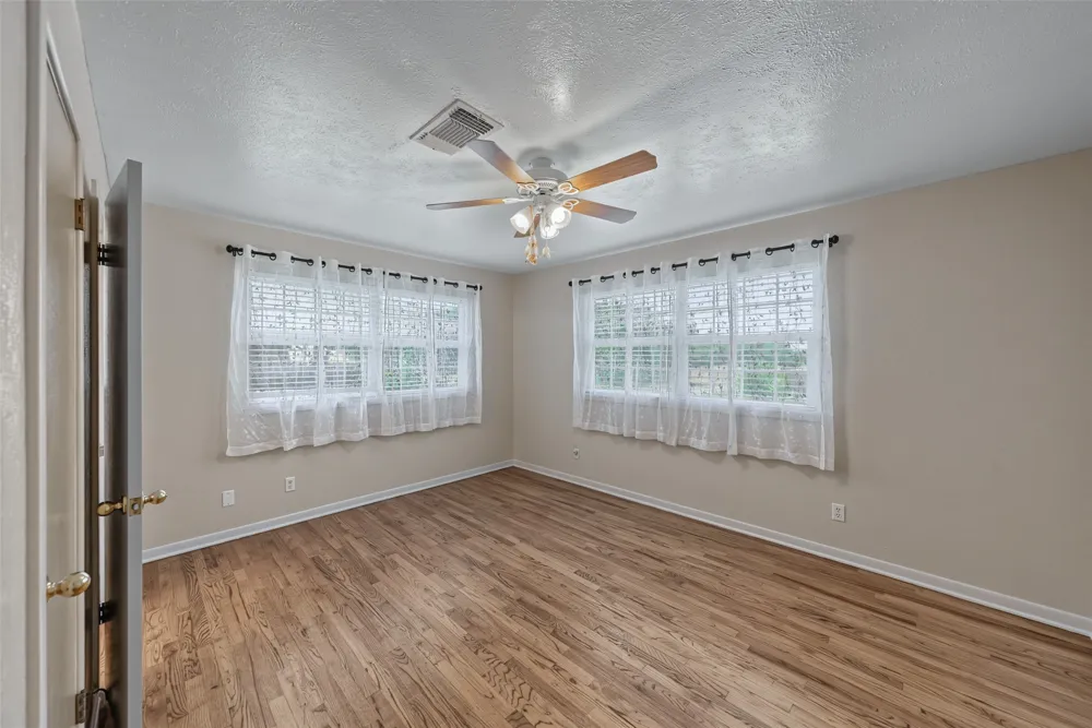 4120 Church Drive Lake Worth, TX 76135