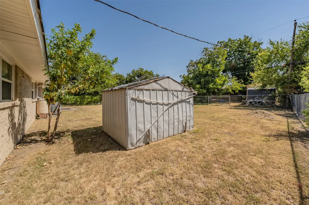 4120 Church Drive Lake Worth, TX 76135