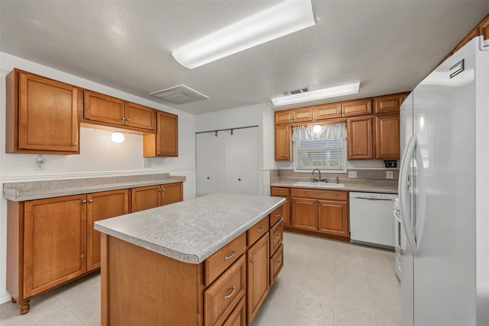 4120 Church Drive Lake Worth, TX 76135