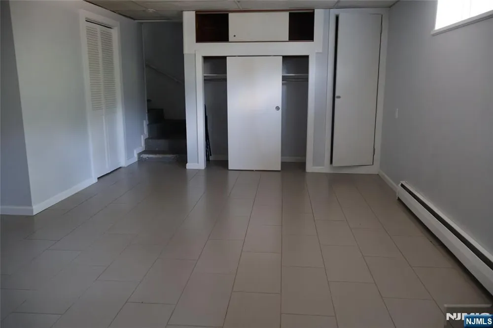 1032 Glen Fort Lee, NJ 07047