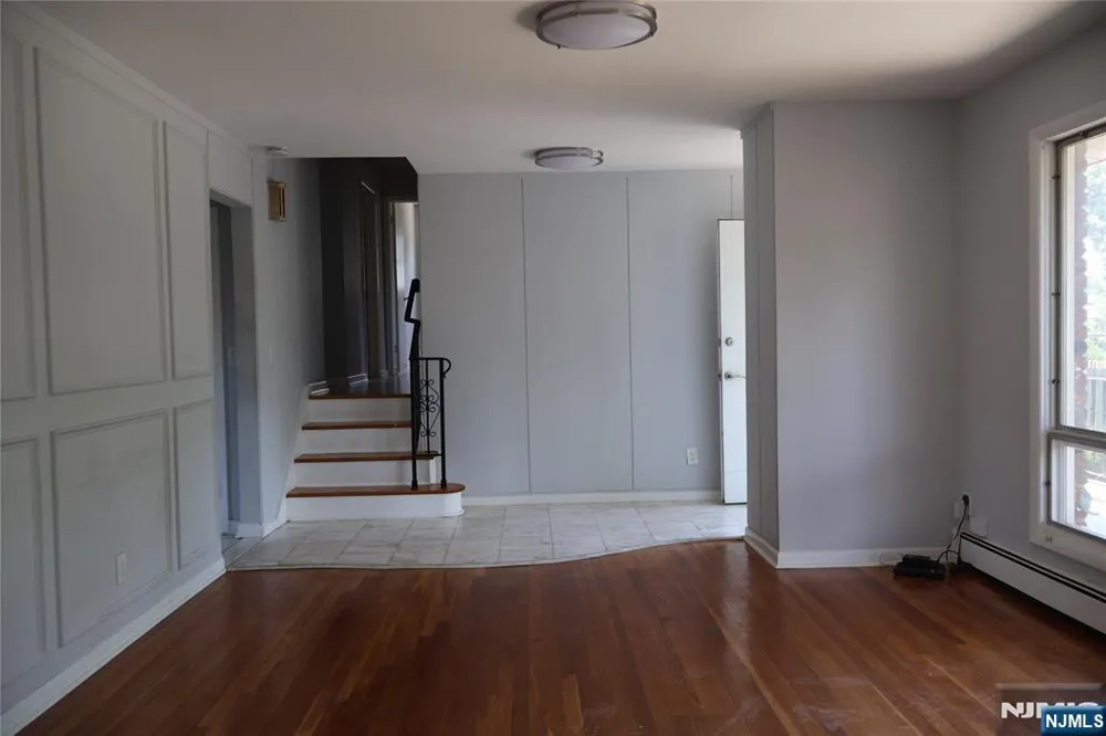 1032 Glen Fort Lee, NJ 07047