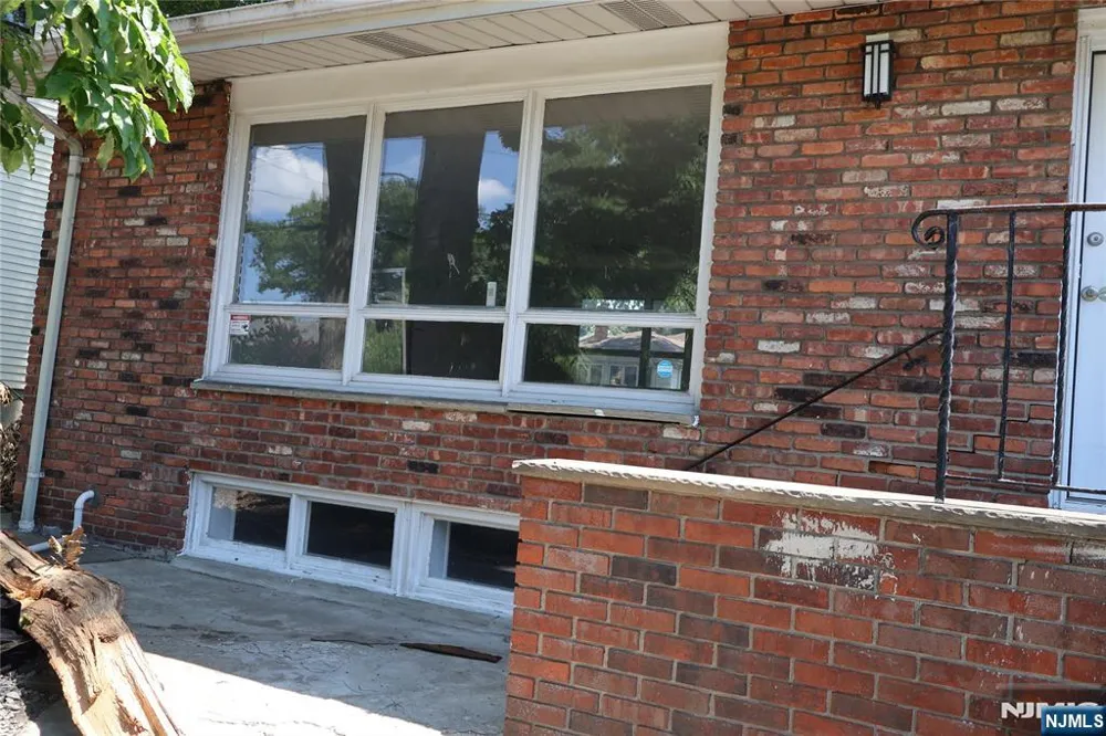 1032 Glen Fort Lee, NJ 07047