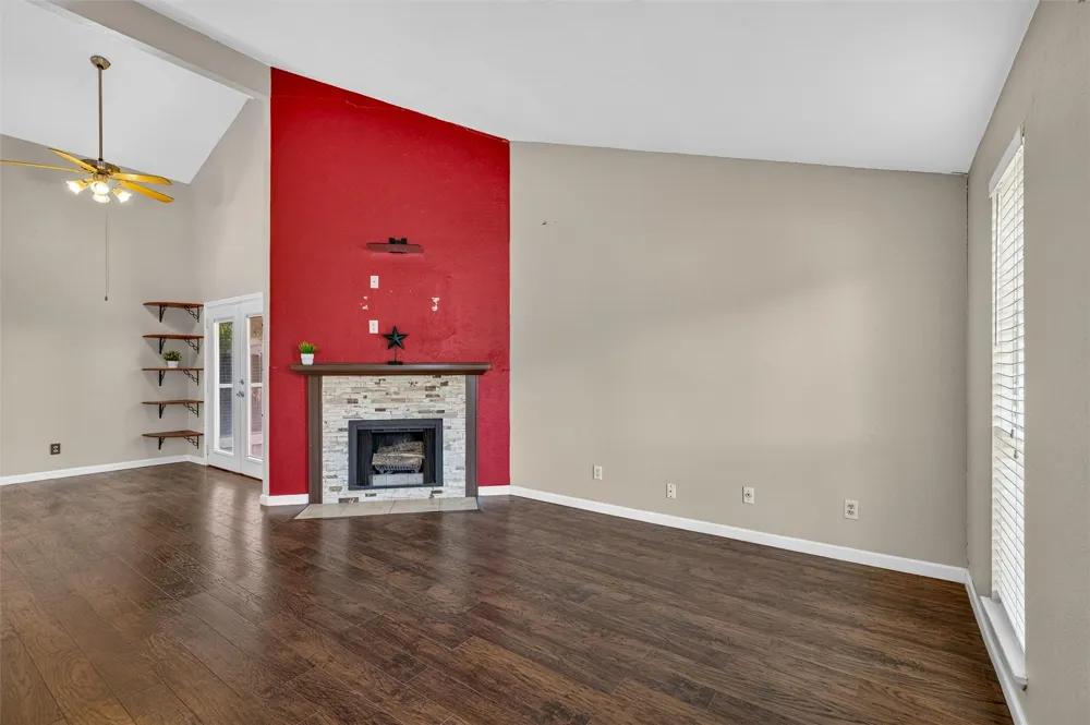 4232 Caldwell Avenue The Colony, TX 75056