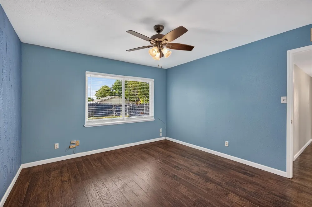 4232 Caldwell Avenue The Colony, TX 75056