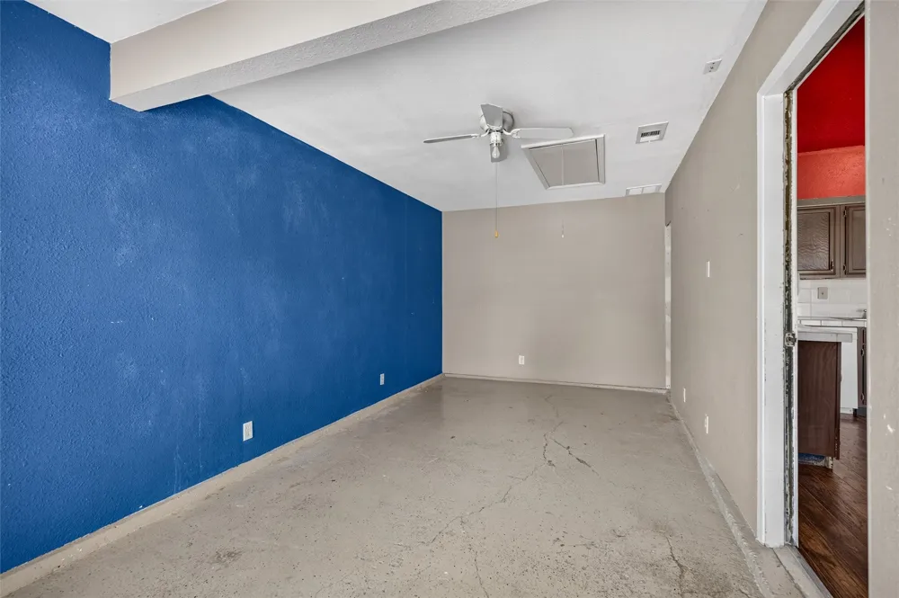 4232 Caldwell Avenue The Colony, TX 75056