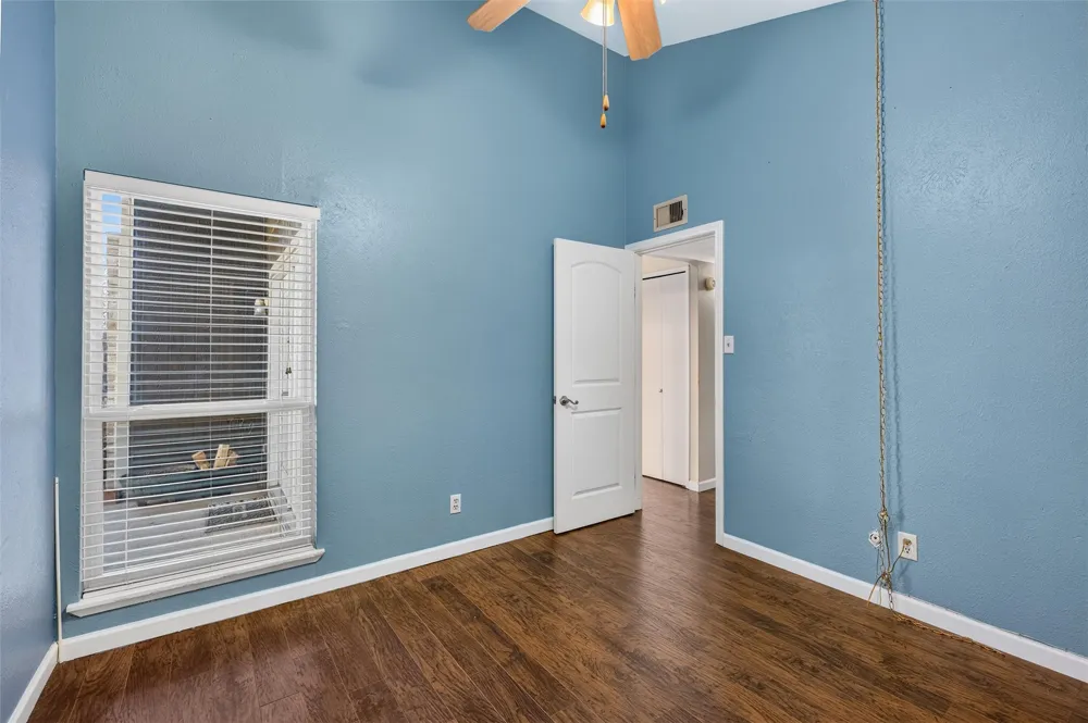4232 Caldwell Avenue The Colony, TX 75056