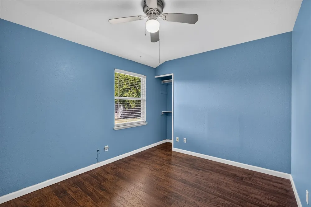 4232 Caldwell Avenue The Colony, TX 75056