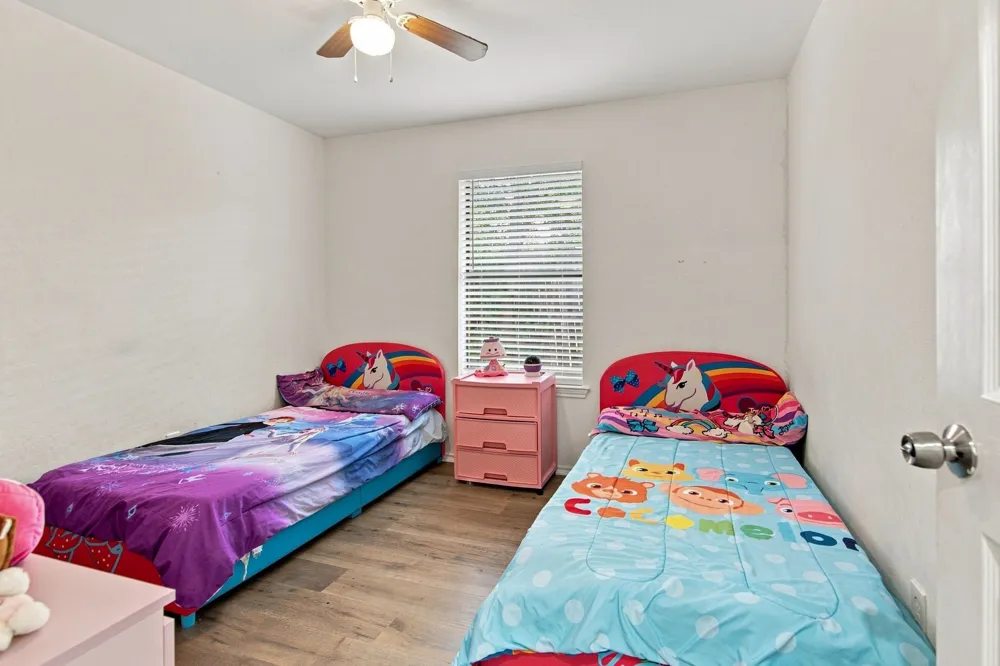 6400 Twin Spruce Court Arlington, TX 76018