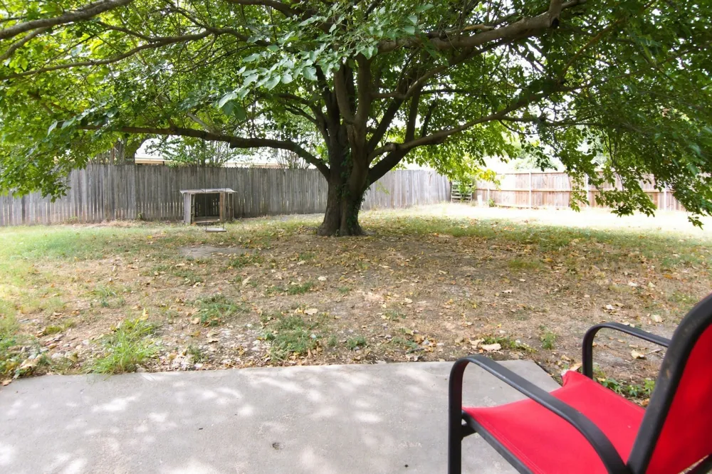 6400 Twin Spruce Court Arlington, TX 76018