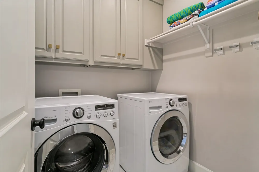 610 Via Ravello #406 Irving, TX 75039