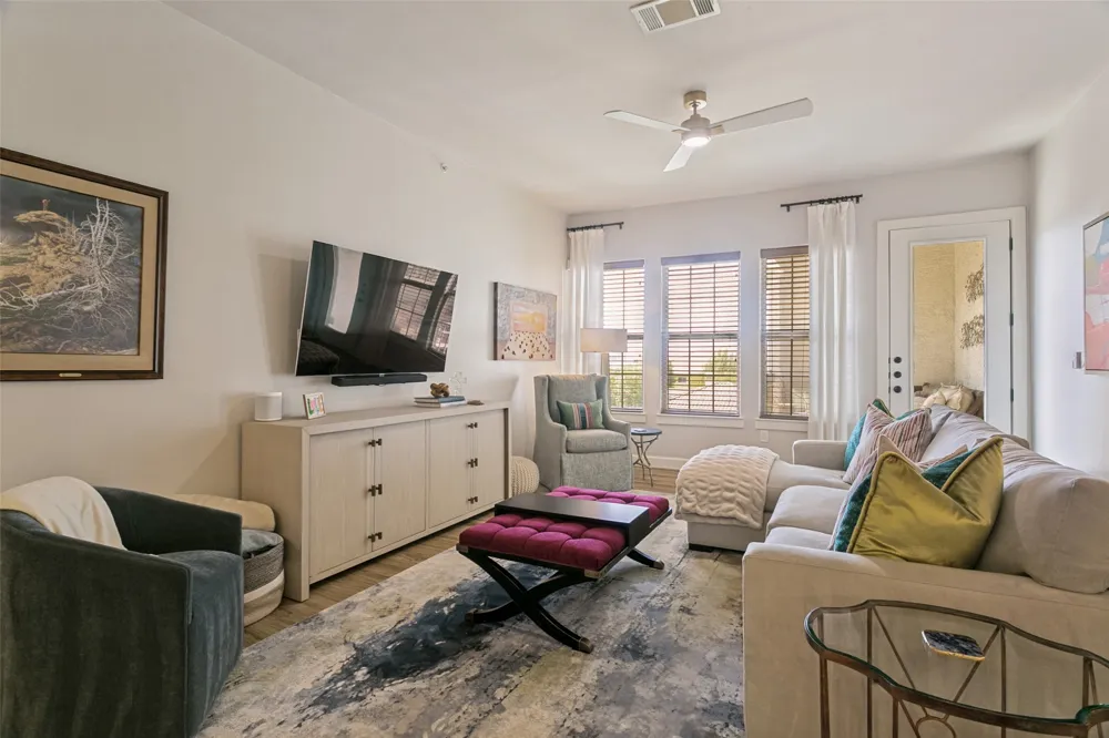 610 Via Ravello #406 Irving, TX 75039