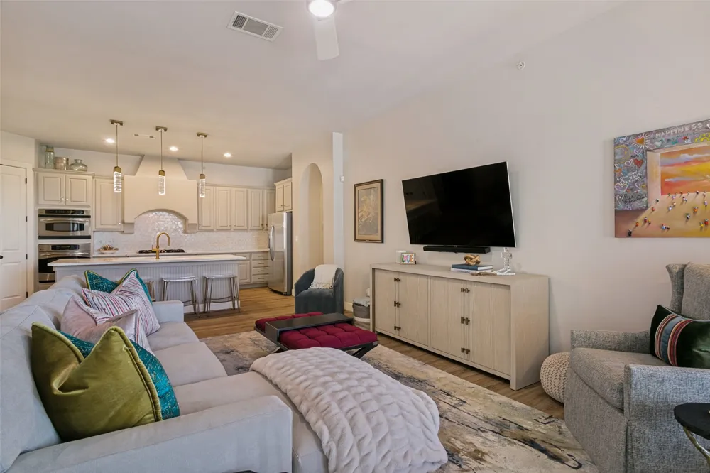 610 Via Ravello #406 Irving, TX 75039