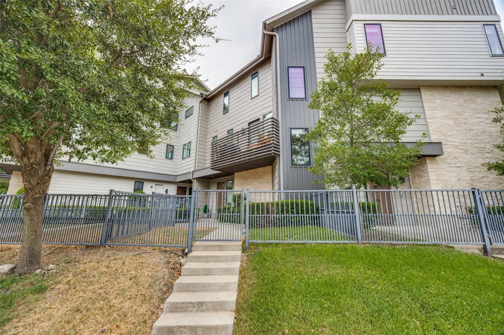 6100 Hudson Street #2 Dallas, TX 75206