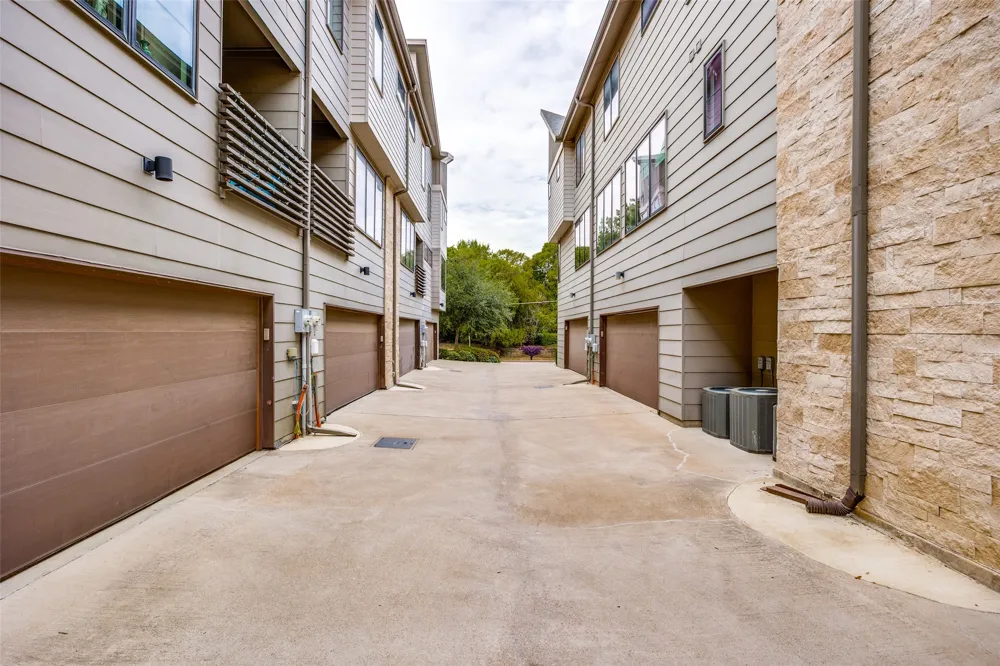 6100 Hudson Street #2 Dallas, TX 75206