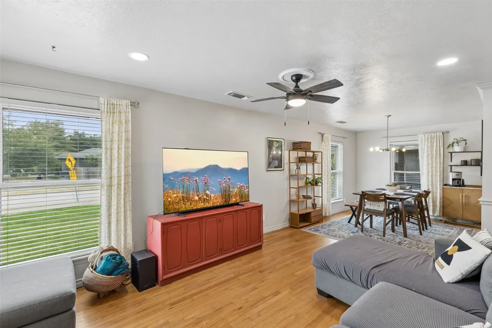 2905 Highwood Drive Dallas, TX 75228