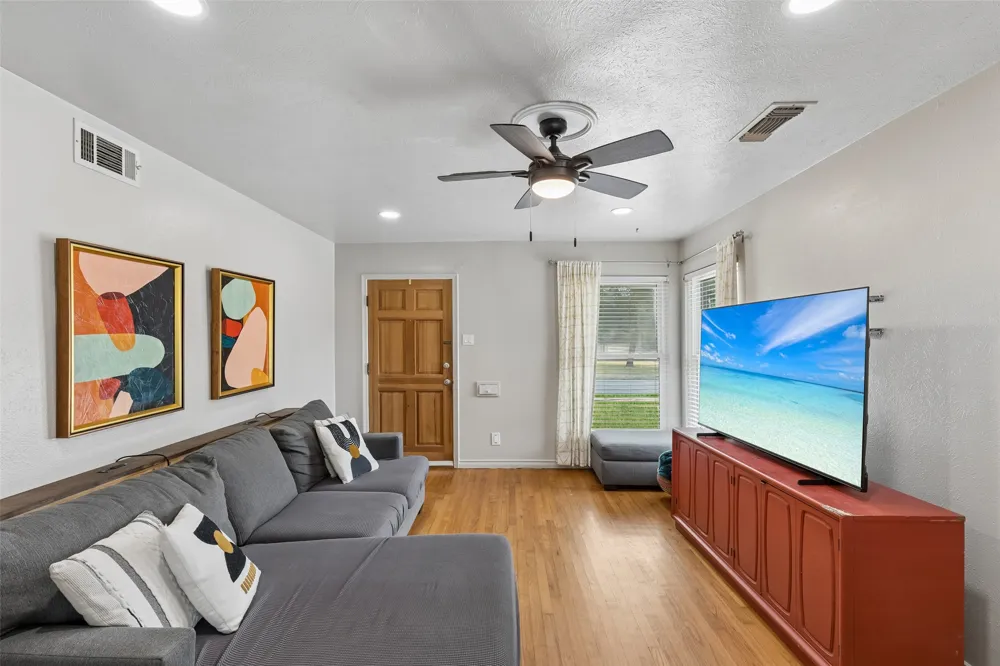 2905 Highwood Drive Dallas, TX 75228