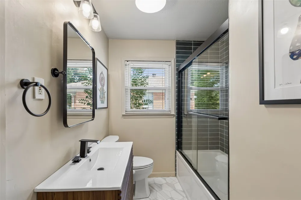 2905 Highwood Drive Dallas, TX 75228