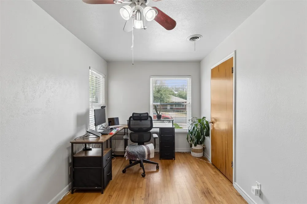 2905 Highwood Drive Dallas, TX 75228