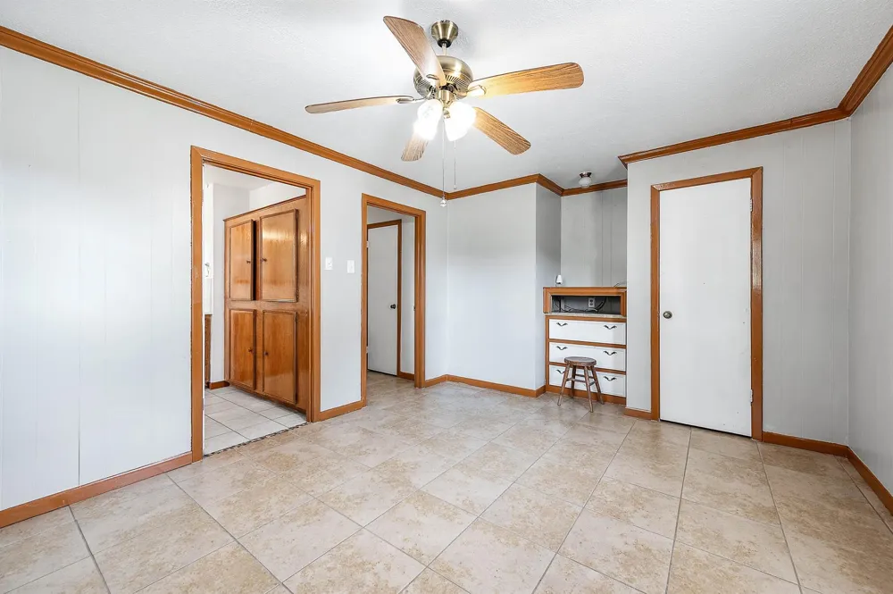 5813 Russell Lane Baytown, TX 77521