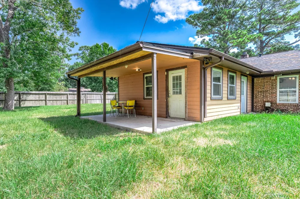 5813 Russell Lane Baytown, TX 77521