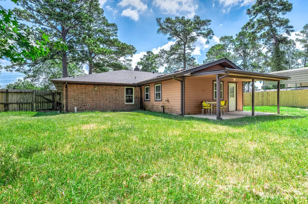 5813 Russell Lane Baytown, TX 77521