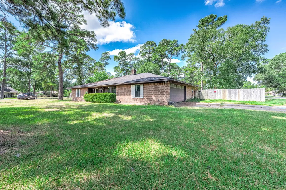 5813 Russell Lane Baytown, TX 77521