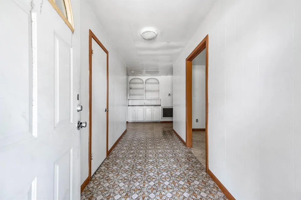 5813 Russell Lane Baytown, TX 77521
