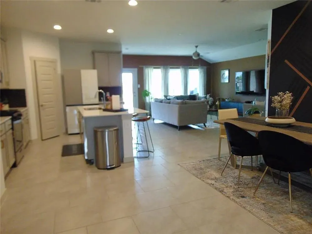2417 Mar Vista Lane Texas City, TX 77568