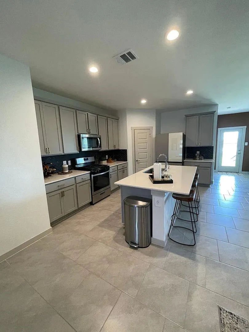 2417 Mar Vista Lane Texas City, TX 77568