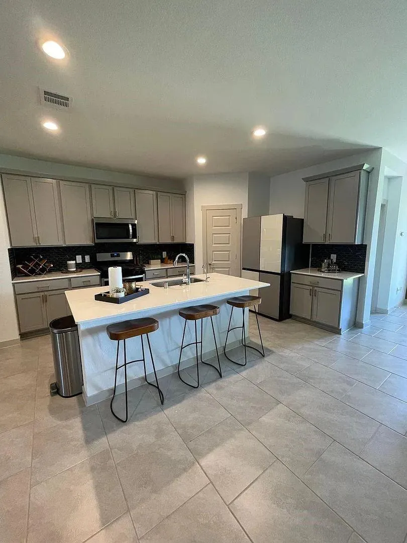 2417 Mar Vista Lane Texas City, TX 77568