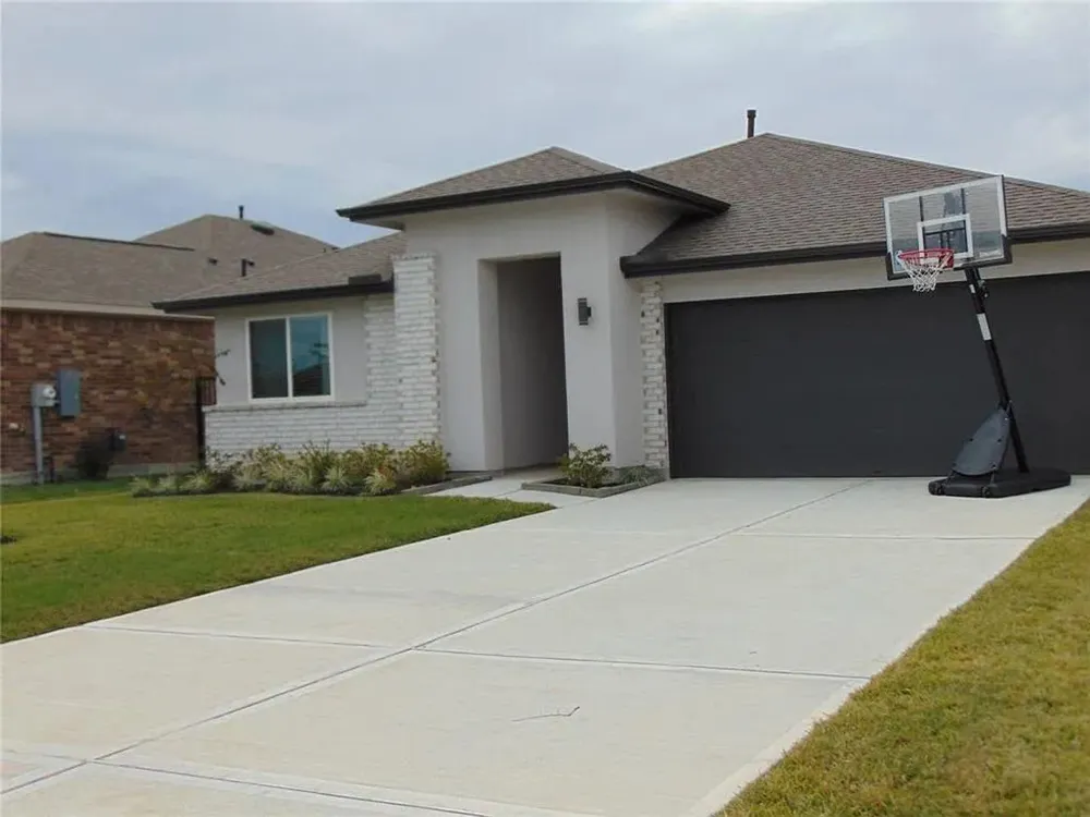 2417 Mar Vista Lane Texas City, TX 77568