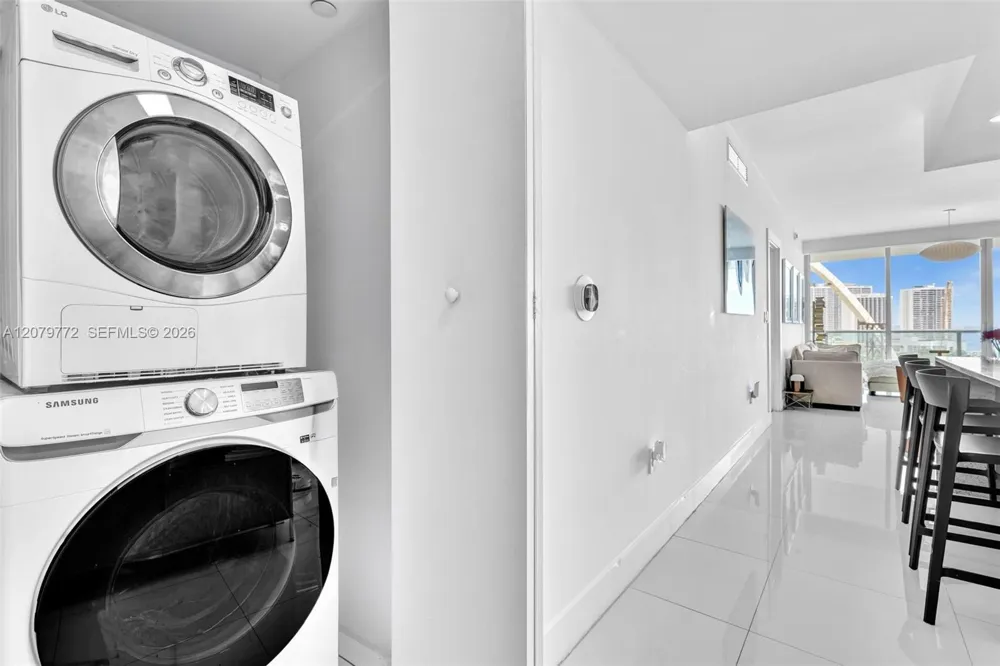 900 Biscayne Blvd #1708 Miami, FL 33132