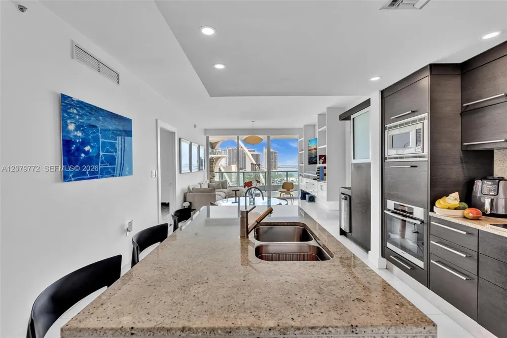 900 Biscayne Blvd #1708 Miami, FL 33132