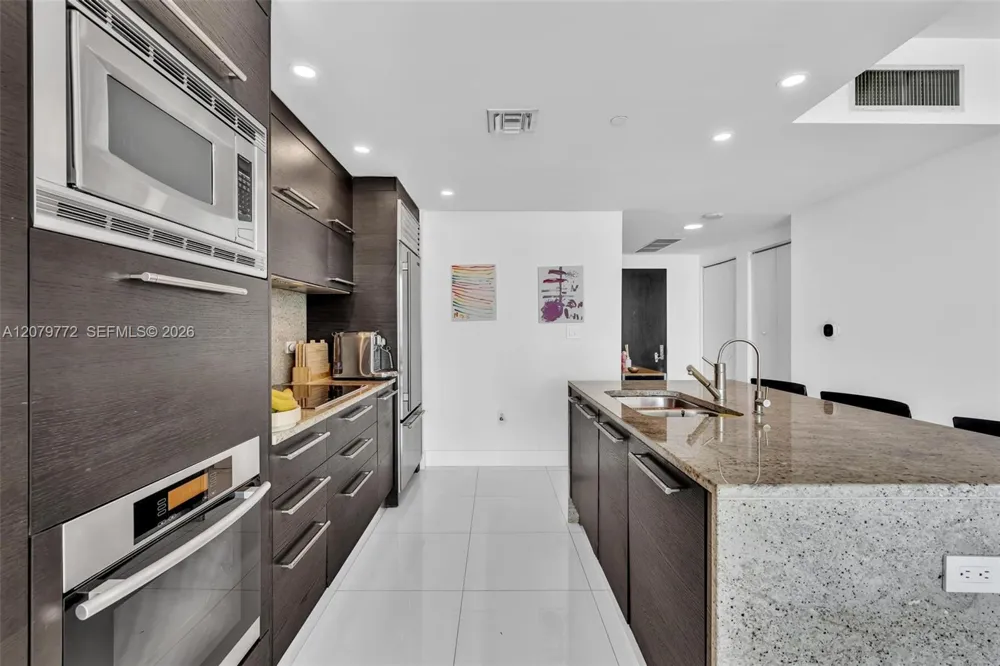 900 Biscayne Blvd #1708 Miami, FL 33132