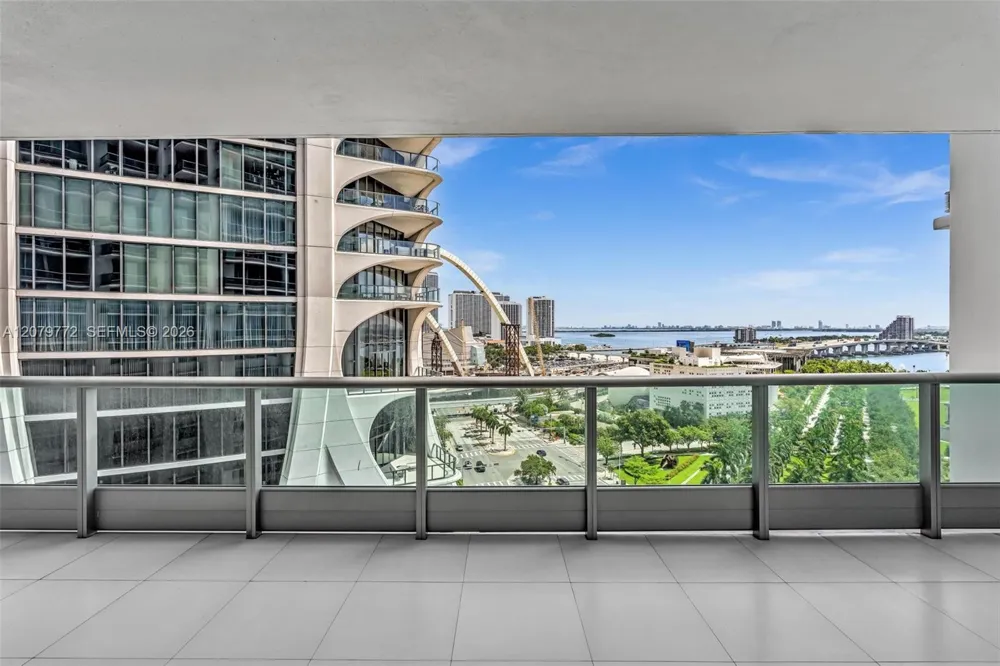 900 Biscayne Blvd #1708 Miami, FL 33132