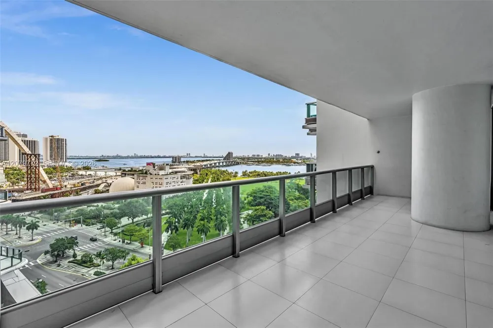 900 Biscayne Blvd #1708 Miami, FL 33132