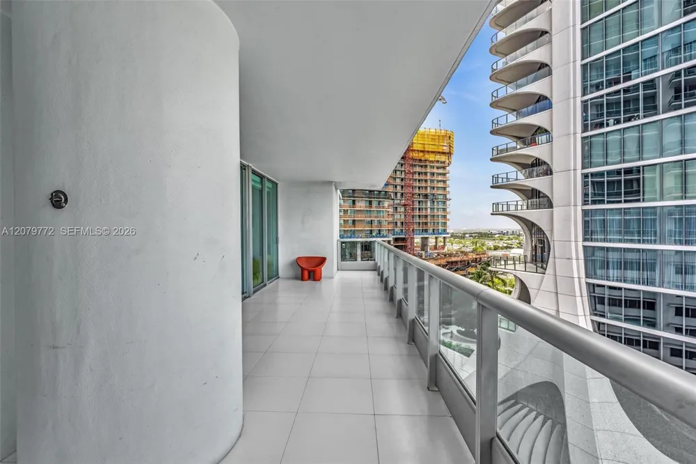 900 Biscayne Blvd #1708 Miami, FL 33132