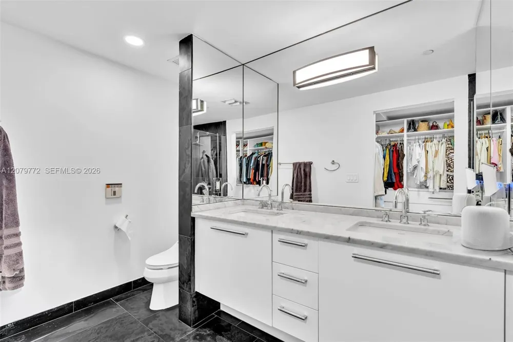 900 Biscayne Blvd #1708 Miami, FL 33132