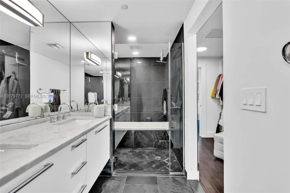 900 Biscayne Blvd #1708 Miami, FL 33132