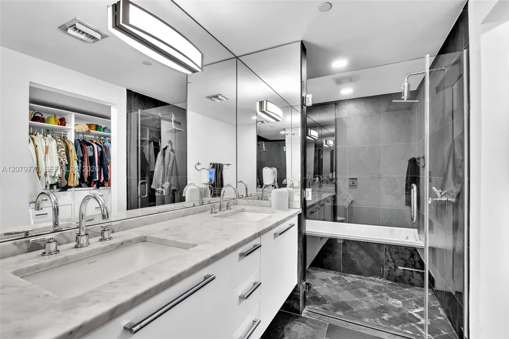 900 Biscayne Blvd #1708 Miami, FL 33132