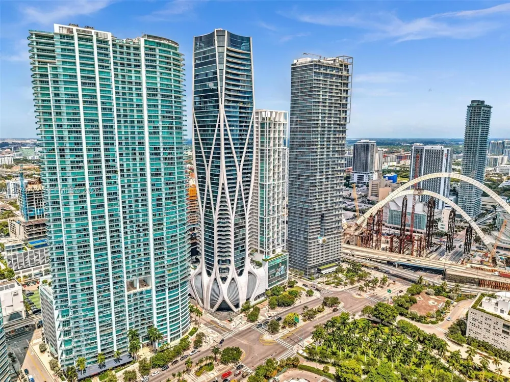 900 Biscayne Blvd #1708 Miami, FL 33132