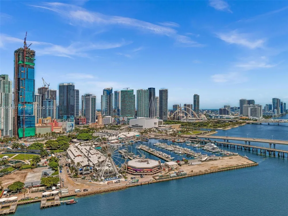 900 Biscayne Blvd #1708 Miami, FL 33132