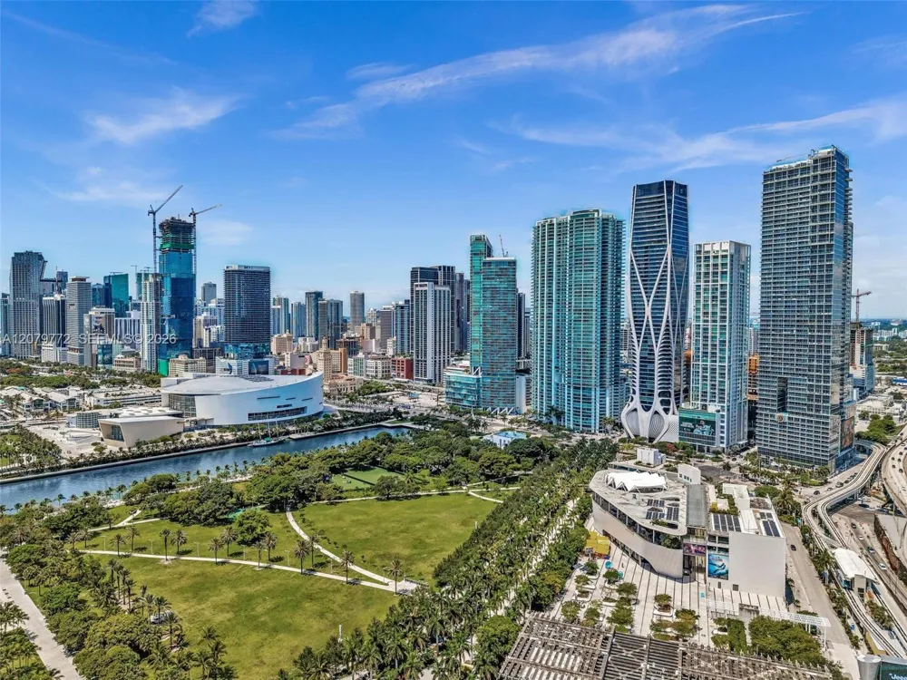 900 Biscayne Blvd #1708 Miami, FL 33132